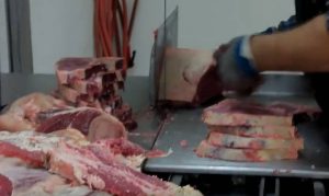 Εχετε δει πώς… προκύπτουν οι μοσχαρίσιες μπριζόλες;
