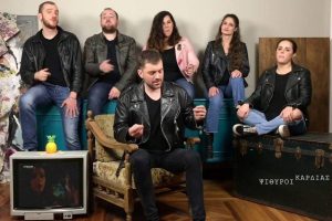 Η μουσική ιστορία της ελληνικής τηλεόρασης μέσα σε 9 λεπτά! (video)