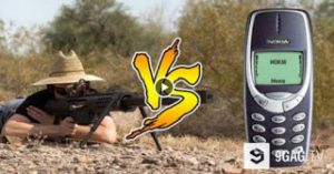 Χτύπησαν με ένα Rifle, το θρυλικό ΝΟΚΙΑ 3310 (video)
