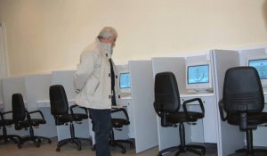 Υποψήφιος πήγε για θεωρητικές εξετάσεις διπλώματος με εξοπλισμό… πράκτορα!