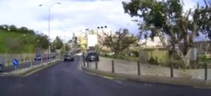 Κρητικός οδηγός έσπασε όλα τα “ρεκόρ” παρανομίας σε ένα βίντεο (video)