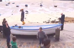 Οκτάχρονος χορεύει… Μάικλ Τζάκσον και τρελαίνει το διαδίκτυο (video)
