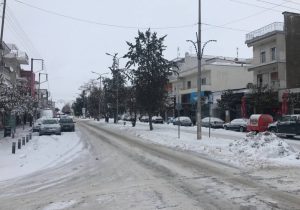 Χιονιάς Αριάδνη: Εντυσε στα… λευκά την Ορεστιάδα από το πρωί (video)