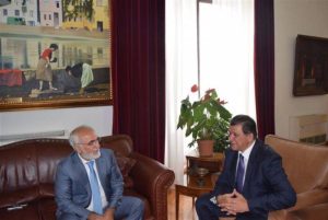 Τα παράπονά του στον Υπουργό…