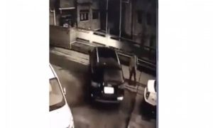 Αυτό είναι το πιο σοκαριστικό ατύχημα σε παρκάρισμα! (video)