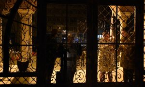Πάσχα στο χωριό: Ο φόβος για μαζική έξοδο από τις πόλεις και τα κρίσιμα επόμενα 24ωρα