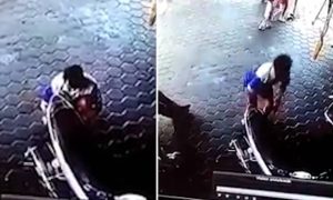 Πατέρας σούπερμαν σώζει παρά τρίχα δύο παιδιά από διερχόμενο αυτοκίνητο! (vid)