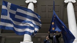 Περαστικά μας: Κατατέθηκαν στη Βουλή ασφαλιστικό και φορολογικό