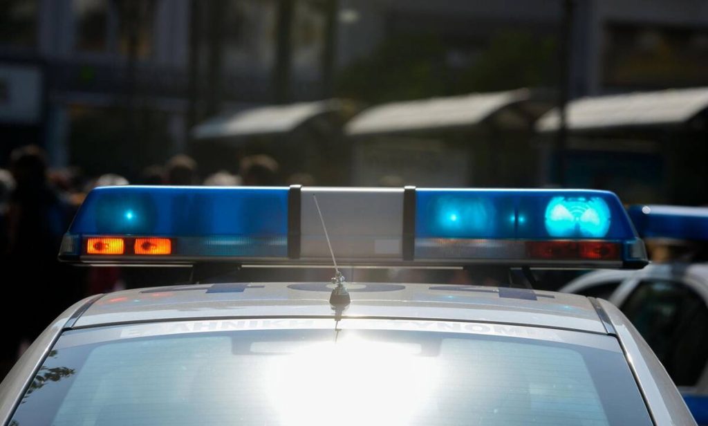 Απίθανος οδηγός οδηγούσε όπισθεν στην Αττική Οδό και χωρίς δίπλωμα…