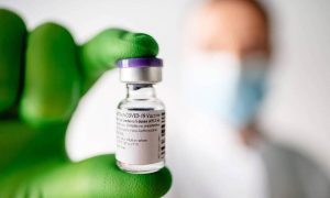 Υποχρεωτικός εμβολιασμός: Αυτές είναι οι 3 κατηγορίες εργαζομένων. Κατατίθεται η τροπολογία
