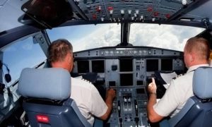 Πιλότος έριξε… καφέ στα όργανα ελέγχου και προκάλεσε πανικό