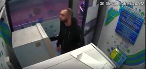 Δείτε καρέ – καρέ πώς κλέβουν τα pin στo ATM (video)