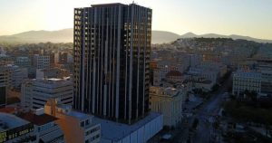 O «Πύργος» του Πειραιά αναζητά επενδυτή με 900.000 ευρώ τον χρόνο! (video)