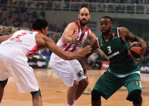 Πήρε το ντέρμπι ο Ολυμπιακός στο ΟΑΚΑ, 79-77 τον Παναθηναϊκό