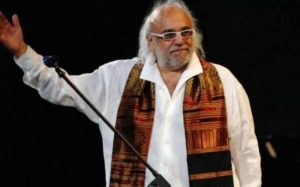 Θρίλερ με την είδηση του θανάτου του Ντέμη Ρούσσου