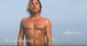 Το «It’s Amazing» του Τρύφωνα Σαμαρά είναι κι επισήμως τραγούδι (video)