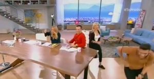 Η Φαίη Σκορδά πήρε στο κυνήγι τον Ουγγαρέζο! Τι συνέβη; (video)