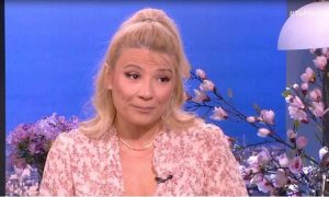 Το πρωινό: Δάκρυσε η Φαίη Σκορδά on air – Τι έγινε; (Video)