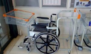 Σκλαβενίτης: Ειδικά καρότσια για ΑΜΕΑ, για να κάνουν τις αγορές τους πιο εύκολα! (photos)