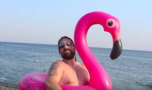 Ποιο Despacito; Ήρθε το… Ροζ Φλαμίνγκο! (video)