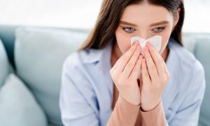 Αλλεργική ρινίτιδα: Παράδοξες αιτίες που πυροδοτούν τα συμπτώματα (εικόνες)
