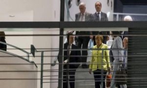 «Ξεκλείδωμα» χρηματοδότησης και μεταβατική συμφωνία μέχρι το φθινόπωρο