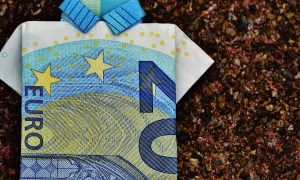Επίδομα 534 ευρώ: «Βρέχει» λεφτά στα ATM!