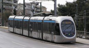 Απίστευτο: Το… παρκάρισμα του αιώνα έγινε στο Παλαιό Φάληρο (photo)