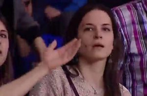 Τα πίκρανες τα κορίτσια. Γιατί; (Video)