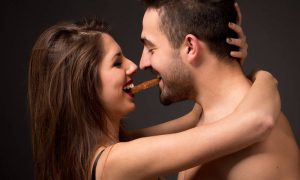 Θέλεις καλύτερη ερωτική ζωή; Διάβασε τι πρέπει να τρως…