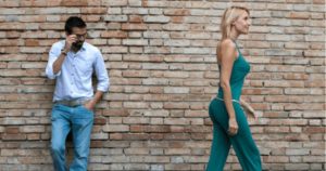 Απίστευτο: Πρόστιμο 750 ευρώ σε όσους κάνουν «καμάκι» στους δρόμους! (photos)