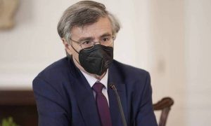 Ραγδαίες εξελίξεις: Στην εισαγγελική έρευνα για τις ΜΕΘ και η μελέτη Τσιόδρα – Λύτρα
