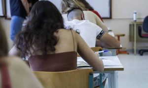 Βάσεις 2022: Αυτές είναι οι σχολές με τη μεγαλύτερη πτώση – Νέες εκτιμήσεις