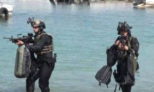 Δείτε εντυπωσιακές εικόνες από την εκπαίδευση των βατραχανθρώπων (video)