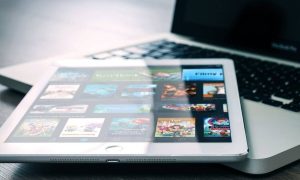 Voucher 200 ευρώ για laptop – tablet: Ανοίγει -επιτέλους- η πλατφόρμα για τις αιτήσεις! Τι πρέπει να ξέρετε