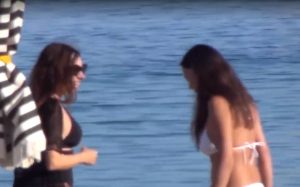 Χαραλαμπίδου και Βατίδου «κόλασαν» τη Μύκονο (video)