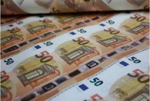 Μπείτε στα… άδυτα του τυπογραφείου που τυπώνει τα νέα 50ευρα (video)