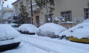 Δώστε προσοχή: Οδηγίες για να κινείστε με ασφάλεια στα χιόνια και τον παγετό