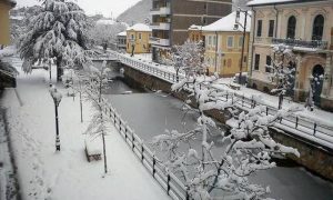Καιρός – Live Cam: Ξεκίνησαν οι χιονοπτώσεις… Στα λευκά η Φλώρινα (photo+video)