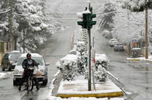 Προειδοποίηση μετεωρολόγου: Νέος γύρος με χιόνια την Πέμπτης έως και τα πεδινά (Photo)