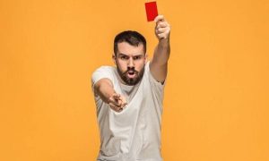 Tα «φάουλ» που κάνεις στην σχέση σου και σε φέρνουν κοντά στον χωρισμό