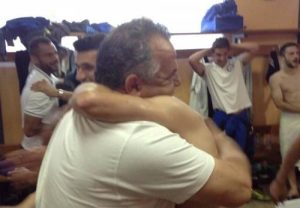 Βροχή τα διαζύγια στη Βάρη!