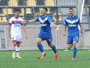 Τρίποντο με ανατροπή για Καλλονή