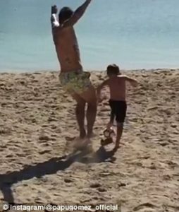 Ο Αλεχάντρο Γκόμεζ κάνει δολοφονικό τάκλιν στον γιο του! (video)