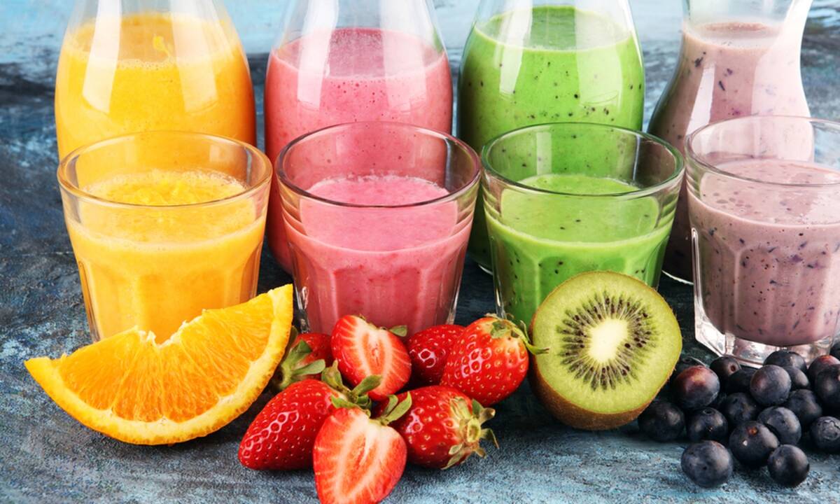 Πέντε smoothies λαχανικών και φρούτων με λίγες θερμίδες που πρέπει να δοκιμάσετε (vid)