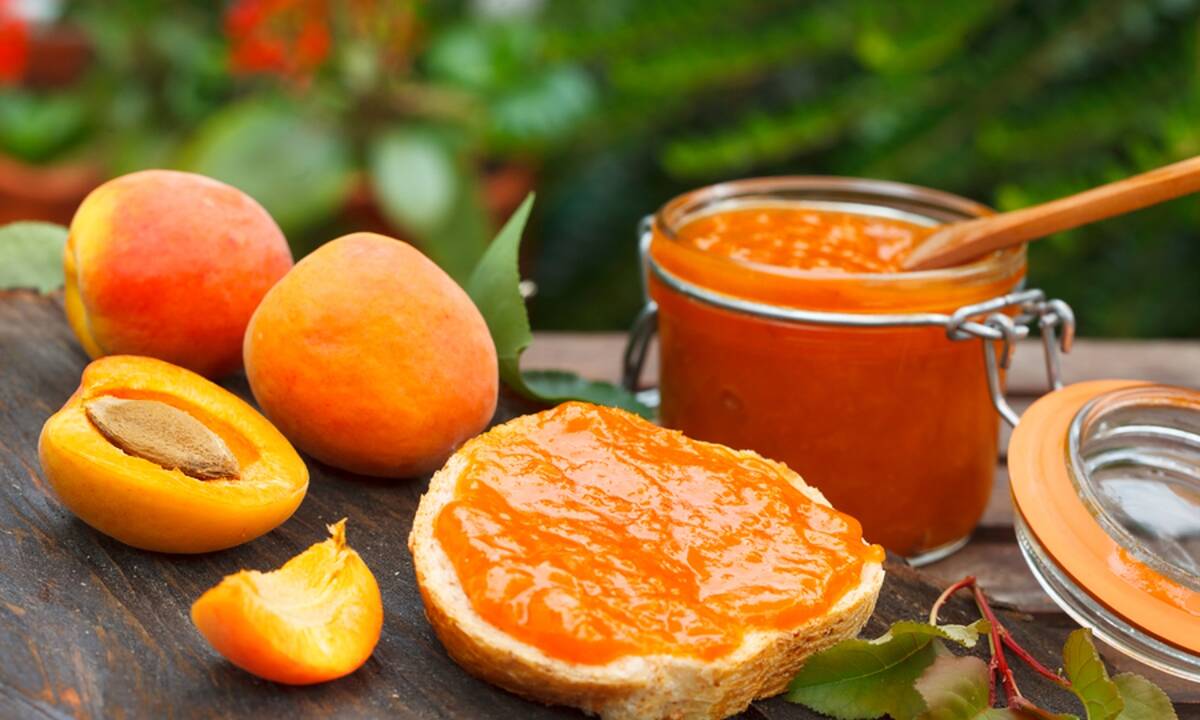Συνταγή για νόστιμη και μυρωδάτη σπιτική μαρμελάδα βερίκοκο