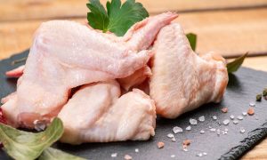 Έτσι θα ξεπαγώσετε το κοτόπουλο εύκολα και γρήγορα