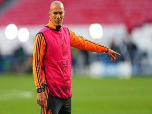 Απειλείται με 6μηνο αποκλεισμό ο Ζιντάν