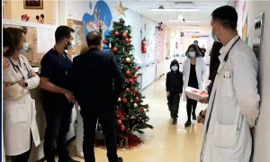 Πήρε εξιτήριο ο 8χρονος που εμφάνισε συμπτώματα της νόσου Καβασάκι (Video)