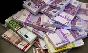 Είπε στην κοπέλα του πώς κέρδισε €50.000 – Δεν μπορούσε να πιστέψει αυτό που ακολούθησε (video)
